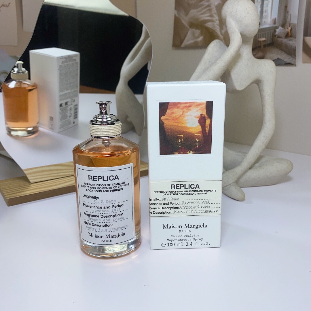 马丁马吉拉香水100ml微醺后MAISON MARGIELA梅森 马丁马吉拉微醺后淡香水100ml 水果香调适用人群:中性前调：黑醋栗酒、香柠檬油、粉红胡椒中调：Isparta玫瑰花瓣精华、天竺葵油、印蒿油基调：广藿香精华、香根草油、苔藓、麝香货号：40