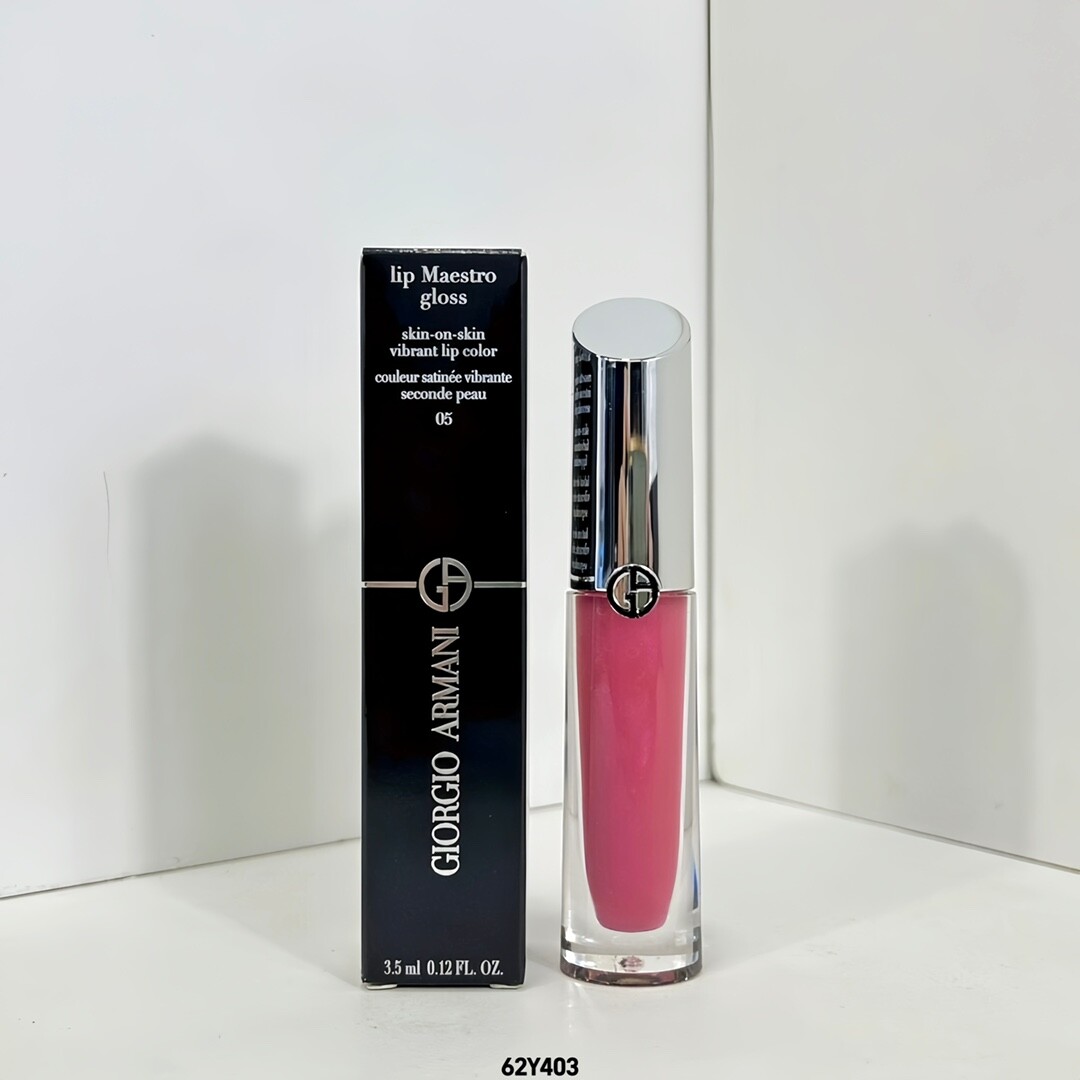 阿玛尼银盖丰唇蜜3.5ml7色：1#-2#-3#-4#-5#-6#-7#。共7色[色][色]丰盈饱满叠涂嘟嘟唇[玫瑰][玫瑰]阿玛尼2024新品银盖丰唇蜜01（清晰的光泽）02（糖果光环）03（蜜糖闪光）04（樱桃釉）05（浆果梁）06（琥珀光）07（裸体发光）