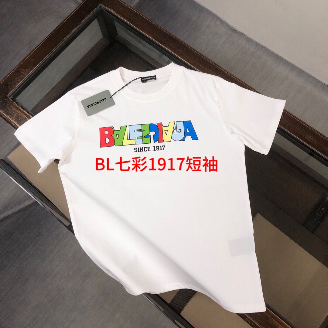 BL七彩1917短袖 BALENCIAGA 巴黎世家  24春夏最新情侣款短袖T恤 精致彩色logo印花工艺设计～定制纯棉面料，立体的同时又不会有闷湿感～舒适性与透气性兼优可亲肤，柔软抗皱性和垂性极佳，穿着简约帅气大方！颜色：黑色/白色SIZE：M-4XL