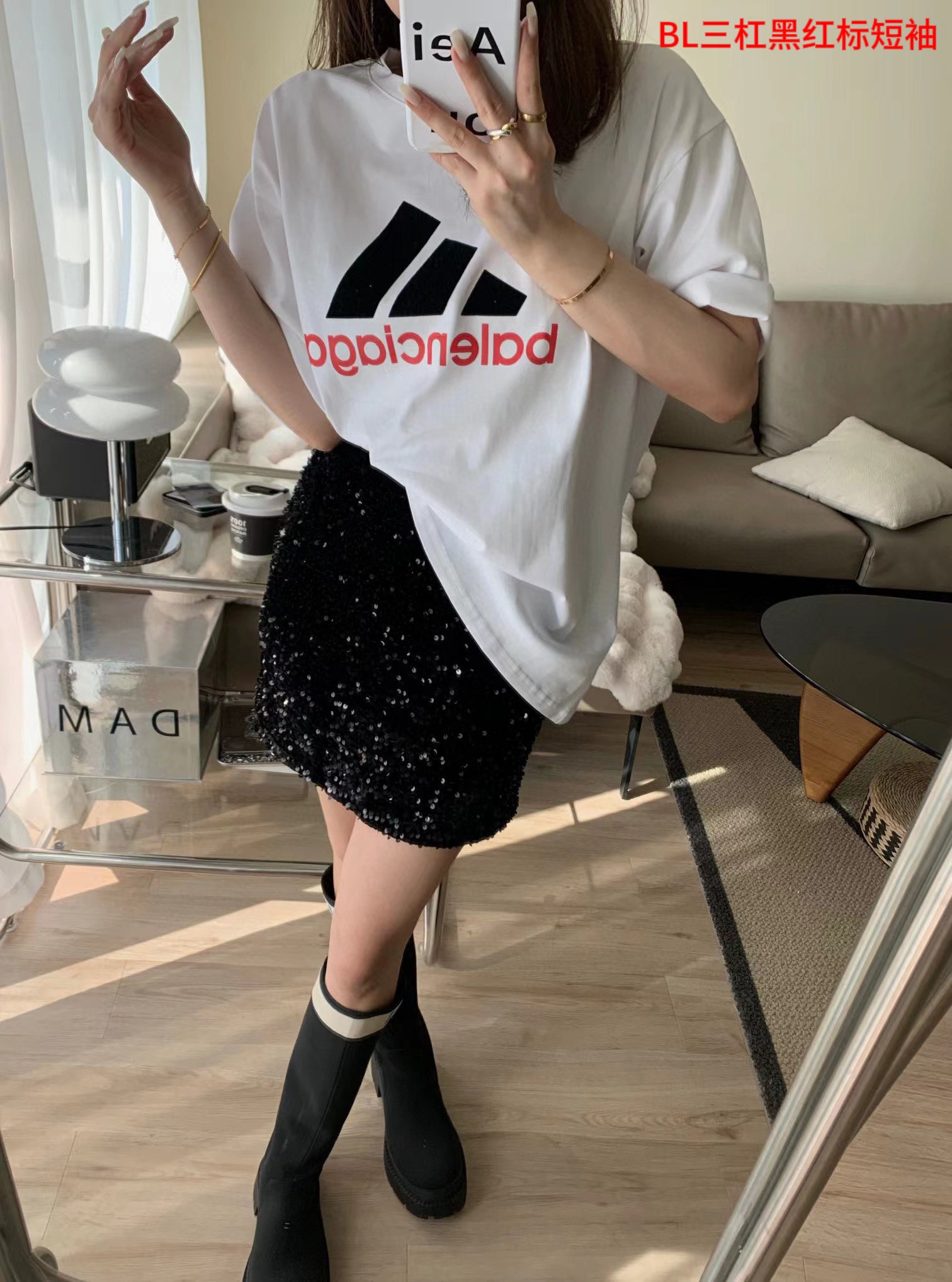 BL三杠黑红标短袖白色Balenciaga×Adidas巴黎世家联名阿迪达斯合作款植绒字母logo印花情侣款纯棉短袖T恤布面干净 布纹清晰 柔软舒适 色牢度好定染无色差螺纹