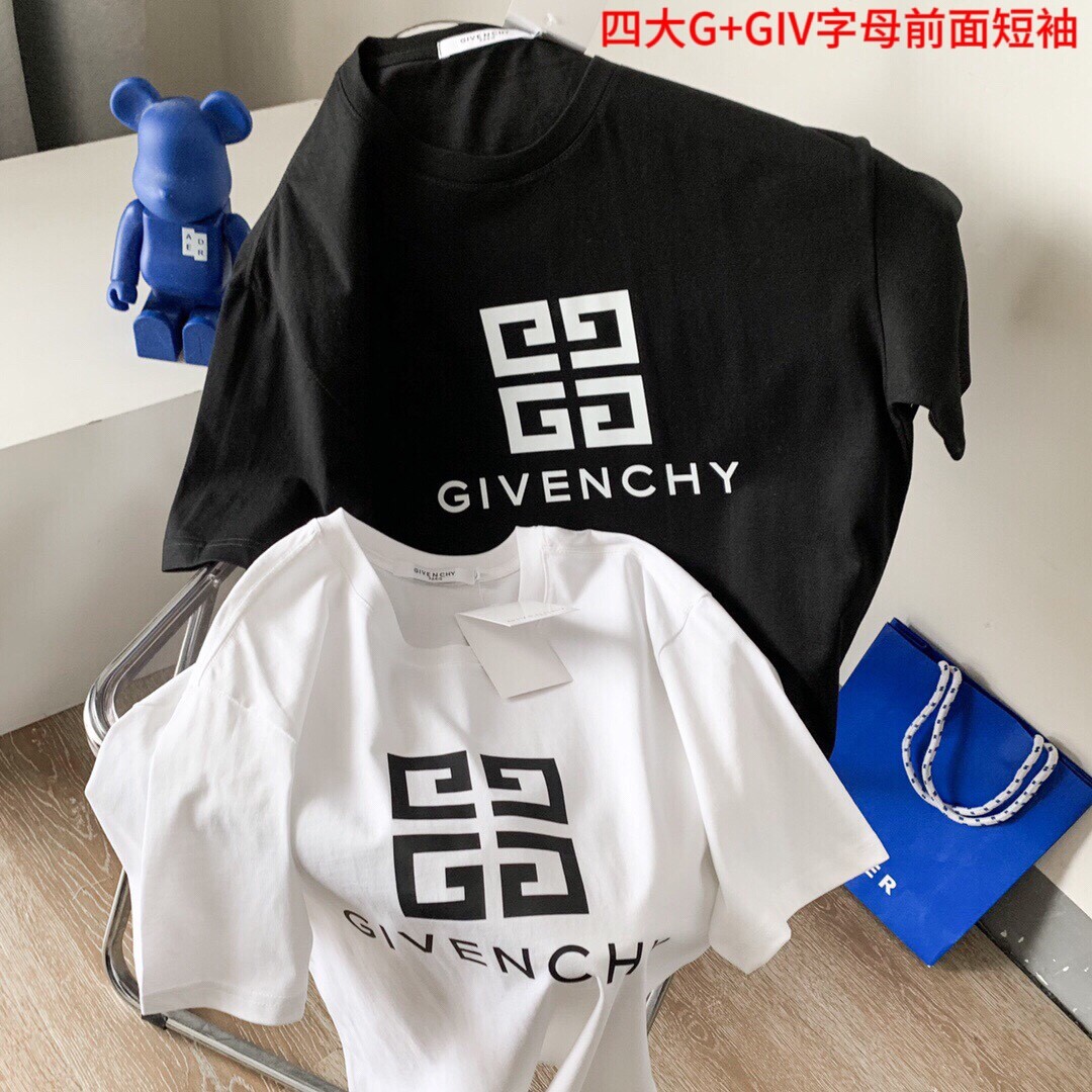四大G+GIV字母前面短袖         GlVENCHY/纪梵希22SS大logo印花短袖T恤男女同款采用新疆棉200g纯棉版型宽松舒适 包容各种身材 无论男女上身都超级好看，高水平做工、肩部下摆双针走线，上身效果超好尺码:Ｍ-4xl