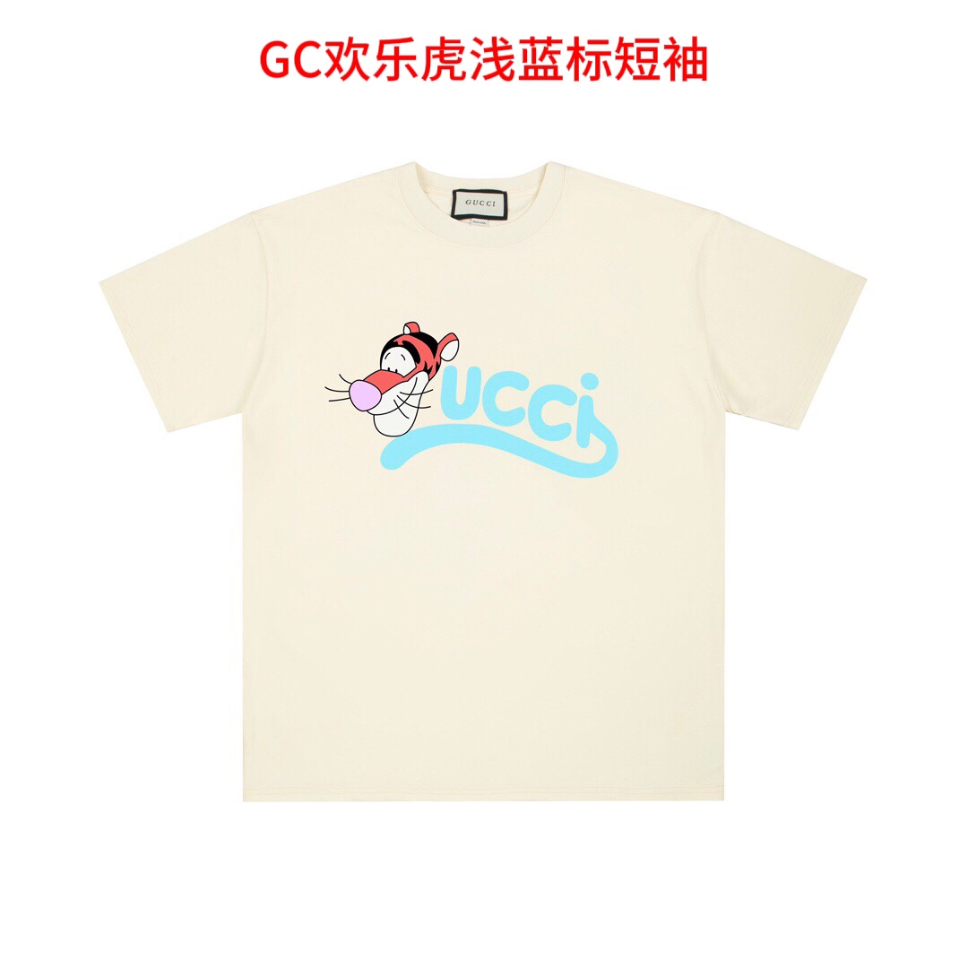 GC欢乐虎浅蓝标短袖Gucci古驰迪士尼跳跳虎字母印花短袖T恤面料：采用32支200g精棉双纱面料，不起球 不缩水 不褪色，同缸定染32支双股1×1螺纹 面料舒适亲肤无
