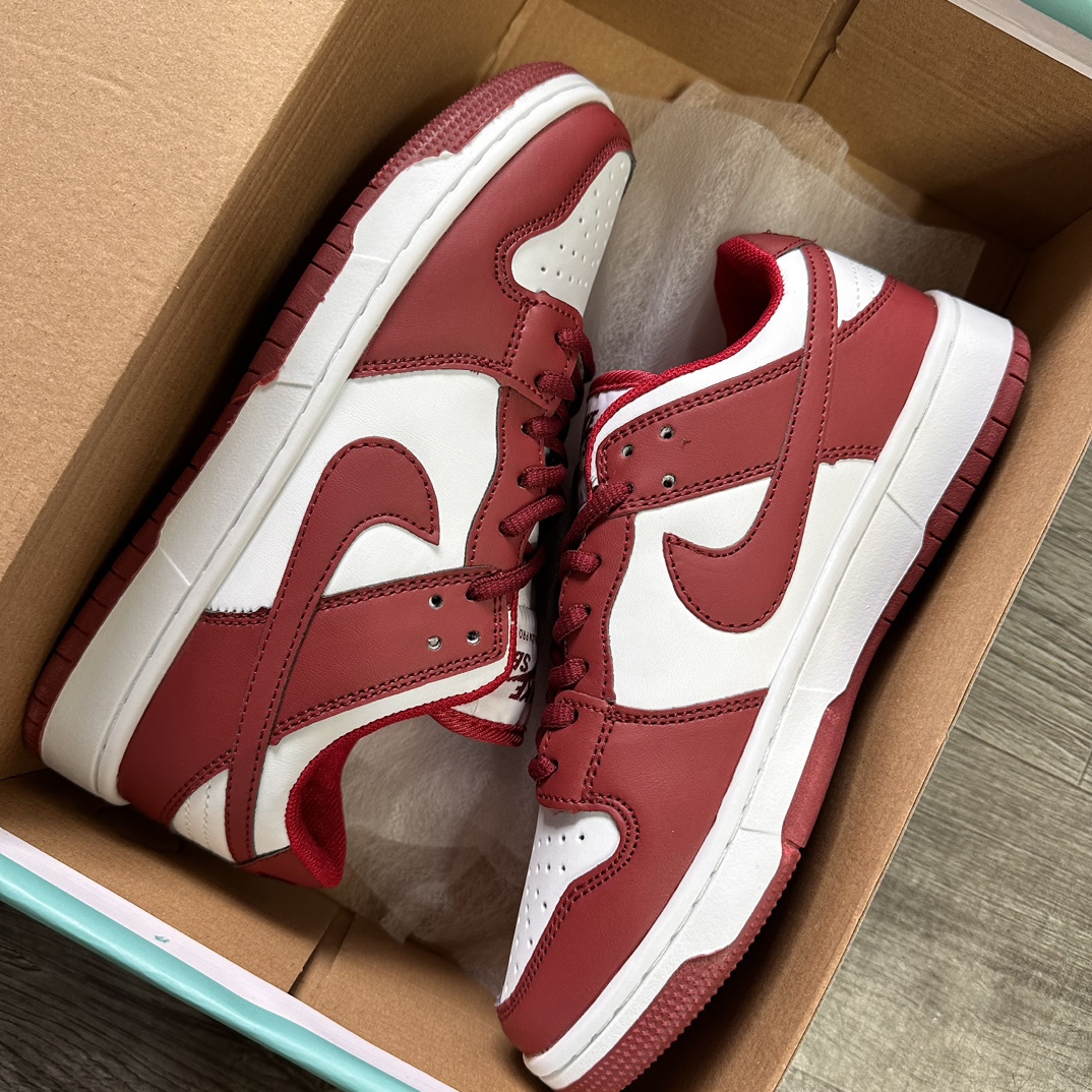 Nike SB Dunk Low SB 酒红  码数36-44 男女现货