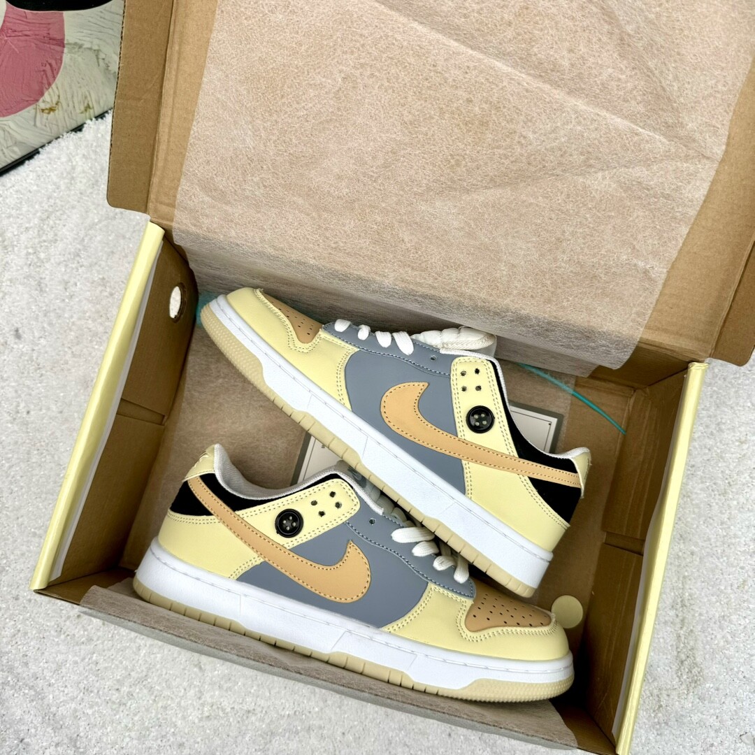 Nike Dunk SB纽扣 尺码36-44 男女码现货