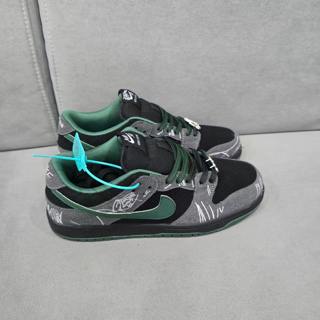 There Skateboards x Nk SB Dunk Low SB黑绿 码数36-44 男女现货