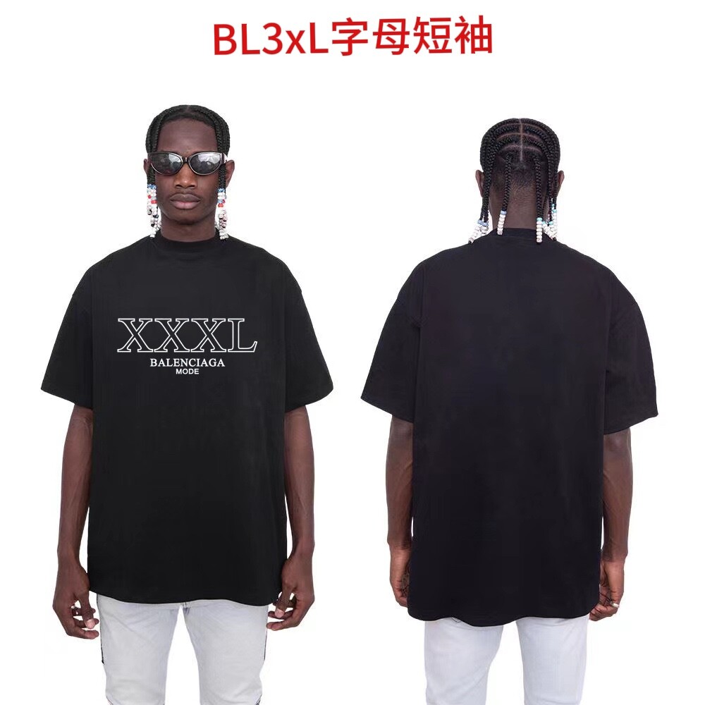 BLxxxL字母短袖巴黎世家2022春夏新款情侣短袖小红书爆款，国外专柜销售冠军，无数潮人必备刚需！这次从法国代购买入面料辅料全部跟随专柜步！铁铁们可以和专柜对比！大家一上身就会体会到什么是高品质，面料全棉面料，柔软有型！全部定制螺纹领，不变形！高品质印花，拒绝开裂脱落！真正的品质好货！买它！