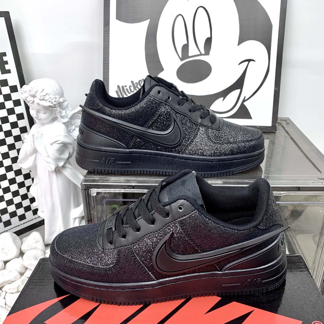  Nike Air Force 1 Low 空军一号低帮 满天星黑武士 码数36-44 男女现货