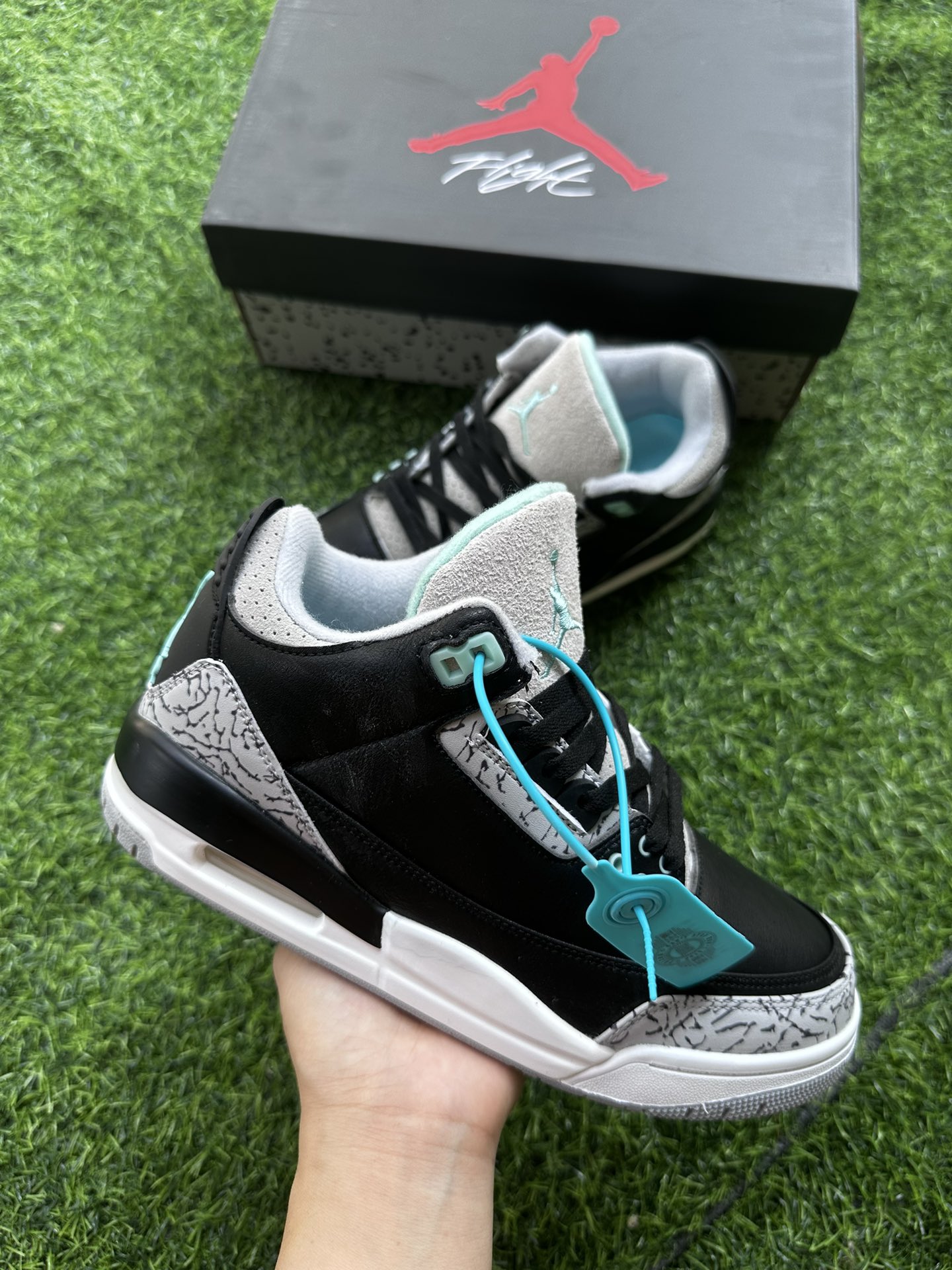 Air Jordan 3。aj3灰白Size 36-44，橡胶大底，拉帮套楦工艺
