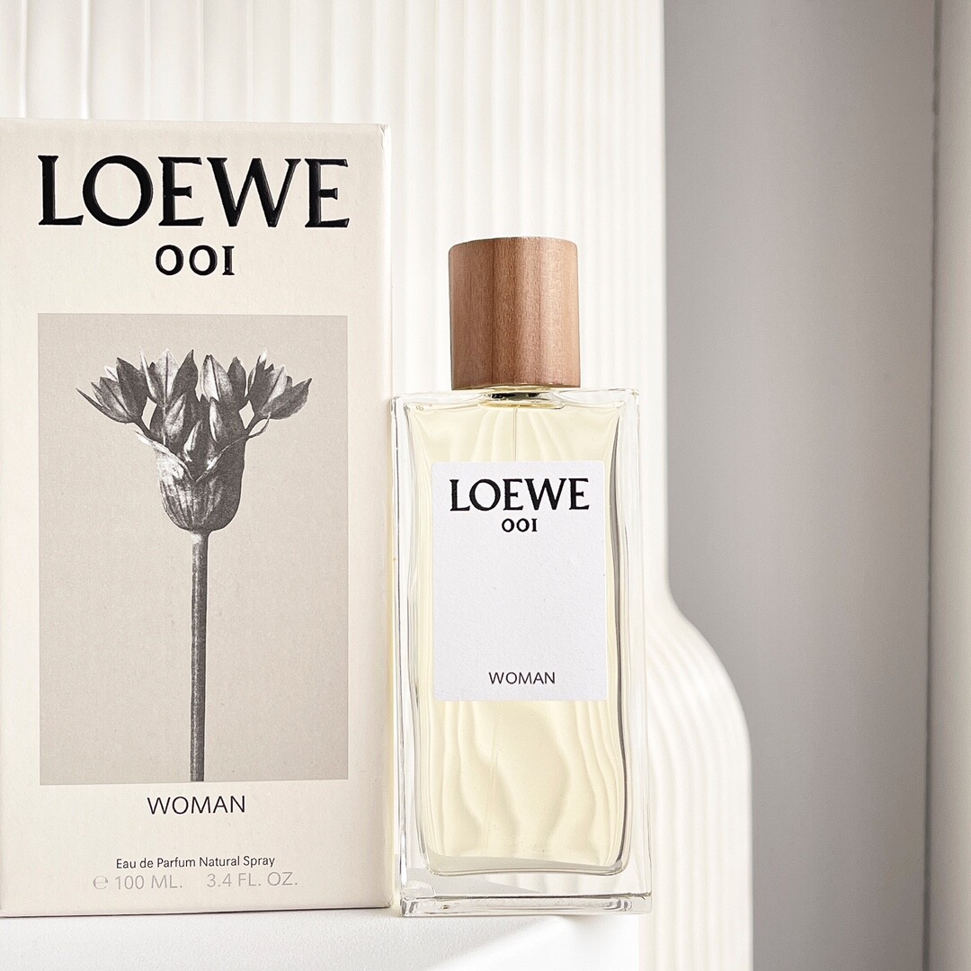 罗意威事后清晨女士香水100ml罗意威Loewe 香水系列以“缠绵之后，破晓之时”这个颇有凄美之感的表达为概念，系列名字就叫“001”系列香水灵感来于青年