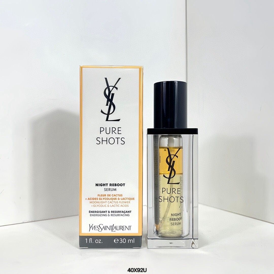 YSL圣罗兰夜皇后精华30ml40X52U编码！可配中文标熬最晚的夜，用最牛逼的YSL皇后精华！！熬夜党的硬核福利，这个精华好特别，是水油双层质地，所以使用前要摇匀哦上层的摩洛哥黄金油可以保护肌肤屏障;下层是夜皇后仙人掌精粹修复力强，有助皮肤管亮！