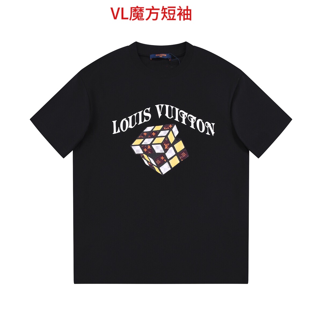 VL魔方短袖驴家秀场限定23ss新款宇航员 印花LOGO标识圆领短袖. 手感非常舒服 春夏最新砖柜同步 OS落肩版型 时尚又个性 超级百搭好看的一款 男女都非常合适 人手必备款 三标齐全 颜色: 白色/黑色尺码：M-4xl