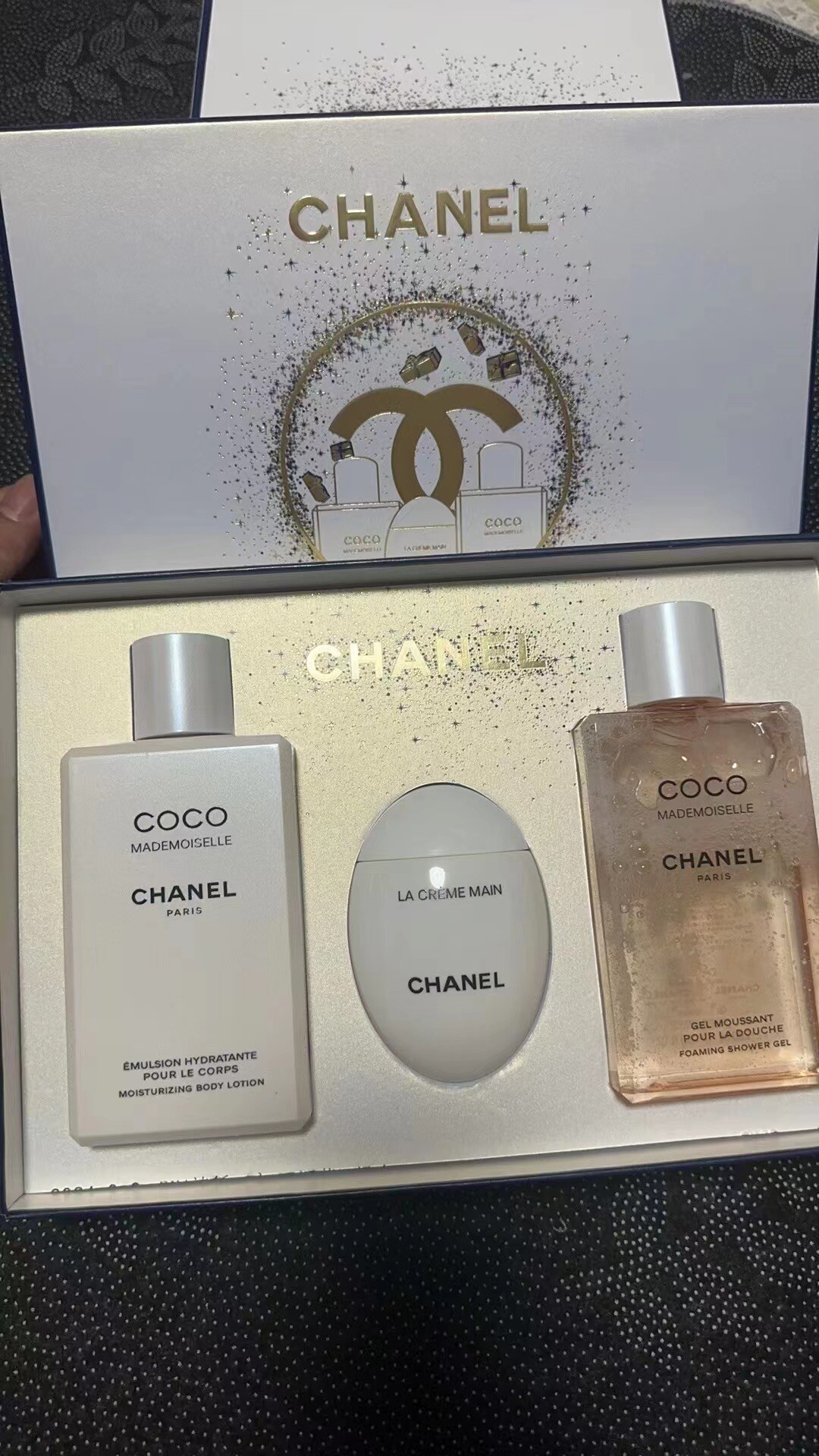 香奈儿coco全身香氛三件套升级款 身体乳200ml 沐浴露200ml 白色鹅蛋护手霜轻盈型50ml 配礼袋+中文标